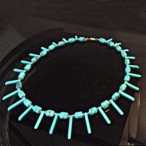 Turquoise beaded vintage Necklace 18"